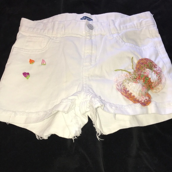 Girl’s UPCYCLED HAND CRAFTED & CROCHETED & EMBROIDERED OLD NAVY Shorts Sz 14 - Picture 2 of 7